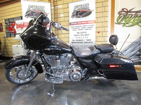2012 Harley-Davidson CVO™ Street Glide® in South Saint Paul, Minnesota - Photo 25