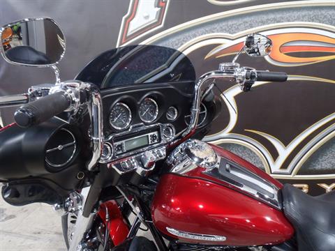 2012 Harley-Davidson Electra Glide® Ultra Limited in South Saint Paul, Minnesota - Photo 24