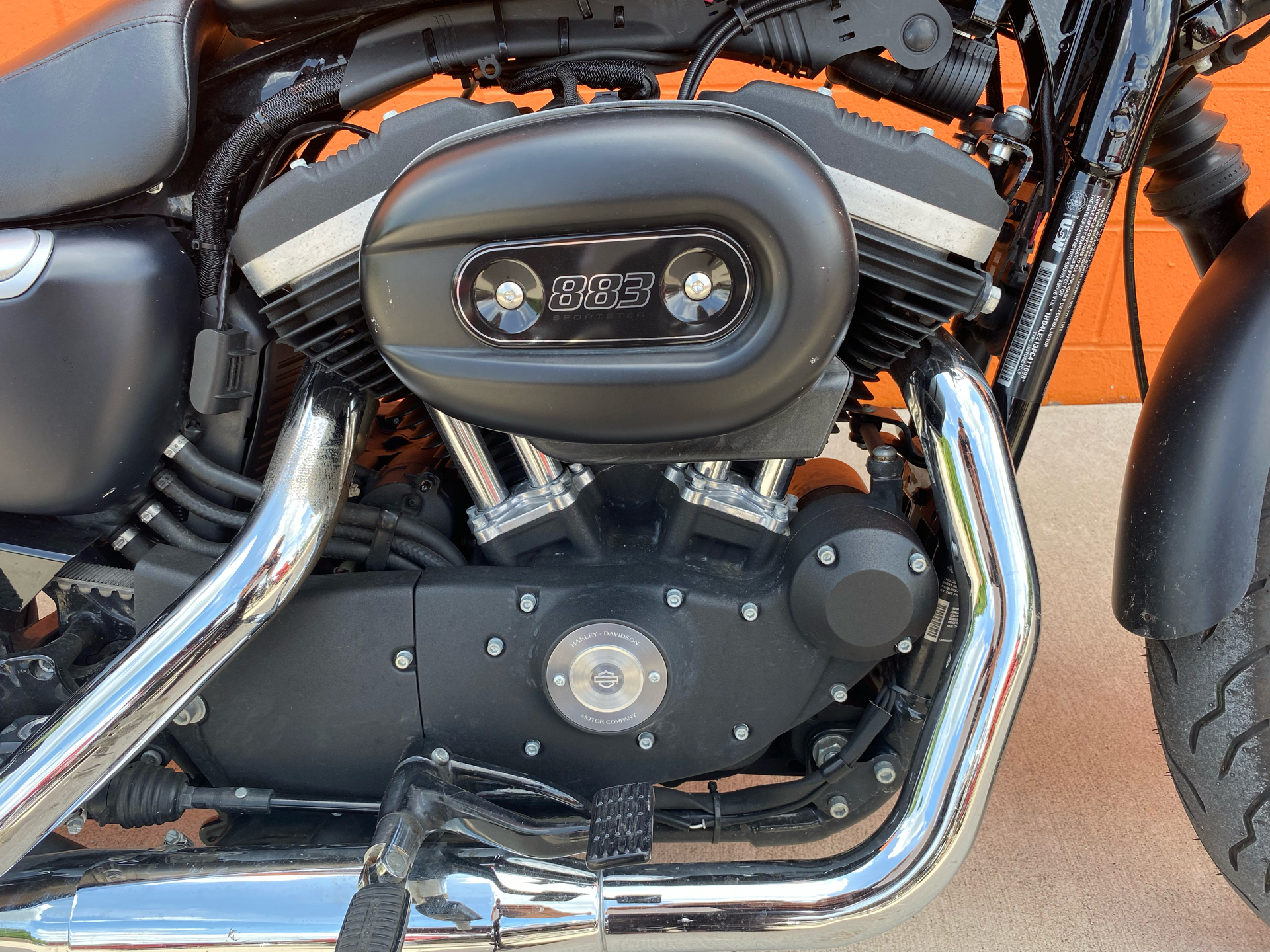2015 Harley-Davidson Iron 883™ in Fredericksburg, Virginia - Photo 9