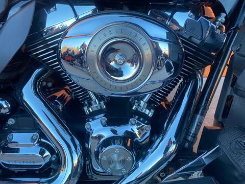 2011 Harley-Davidson Ultra Classic® Electra Glide® in Fredericksburg, Virginia - Photo 9