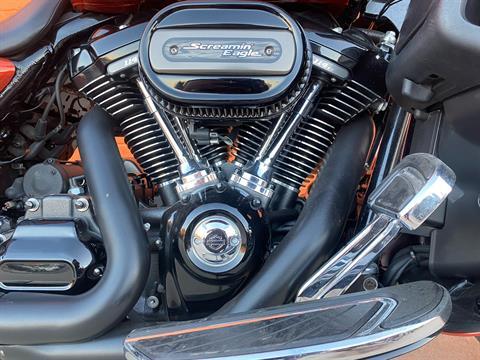 2017 Harley-Davidson CVO™ Street Glide® in Fredericksburg, Virginia - Photo 9