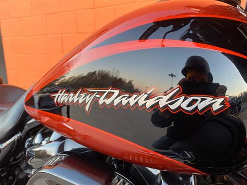 2017 Harley-Davidson CVO™ Street Glide® in Fredericksburg, Virginia - Photo 14