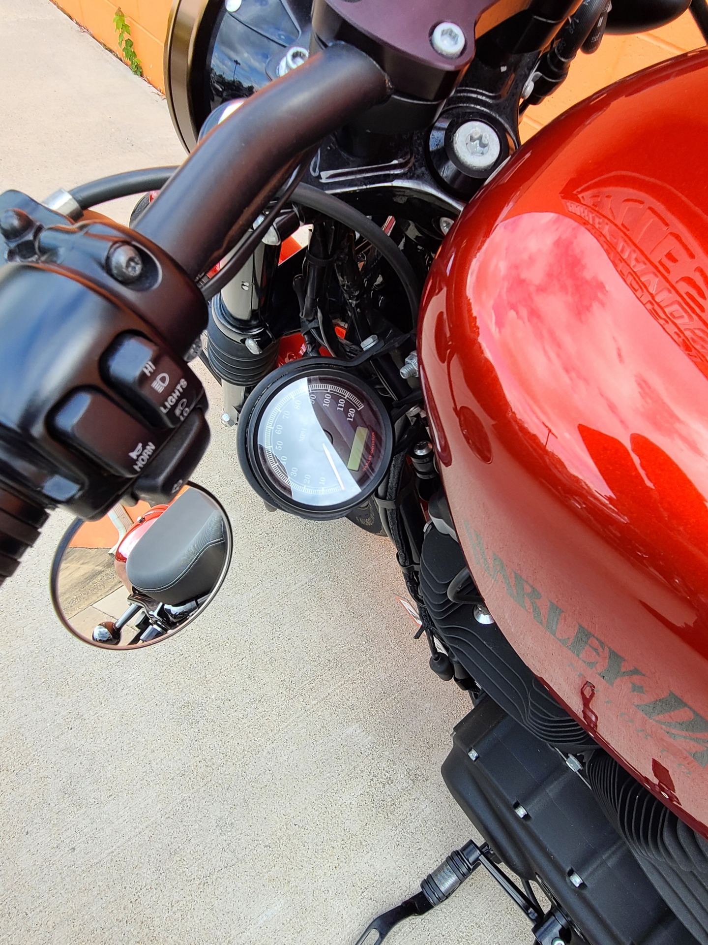 2013 Harley-Davidson Sportster® Iron 883™ in Fredericksburg, Virginia - Photo 9