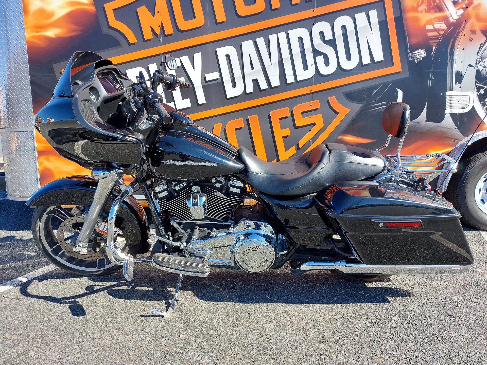 2019 Harley-Davidson Road Glide® in Fredericksburg, Virginia - Photo 2