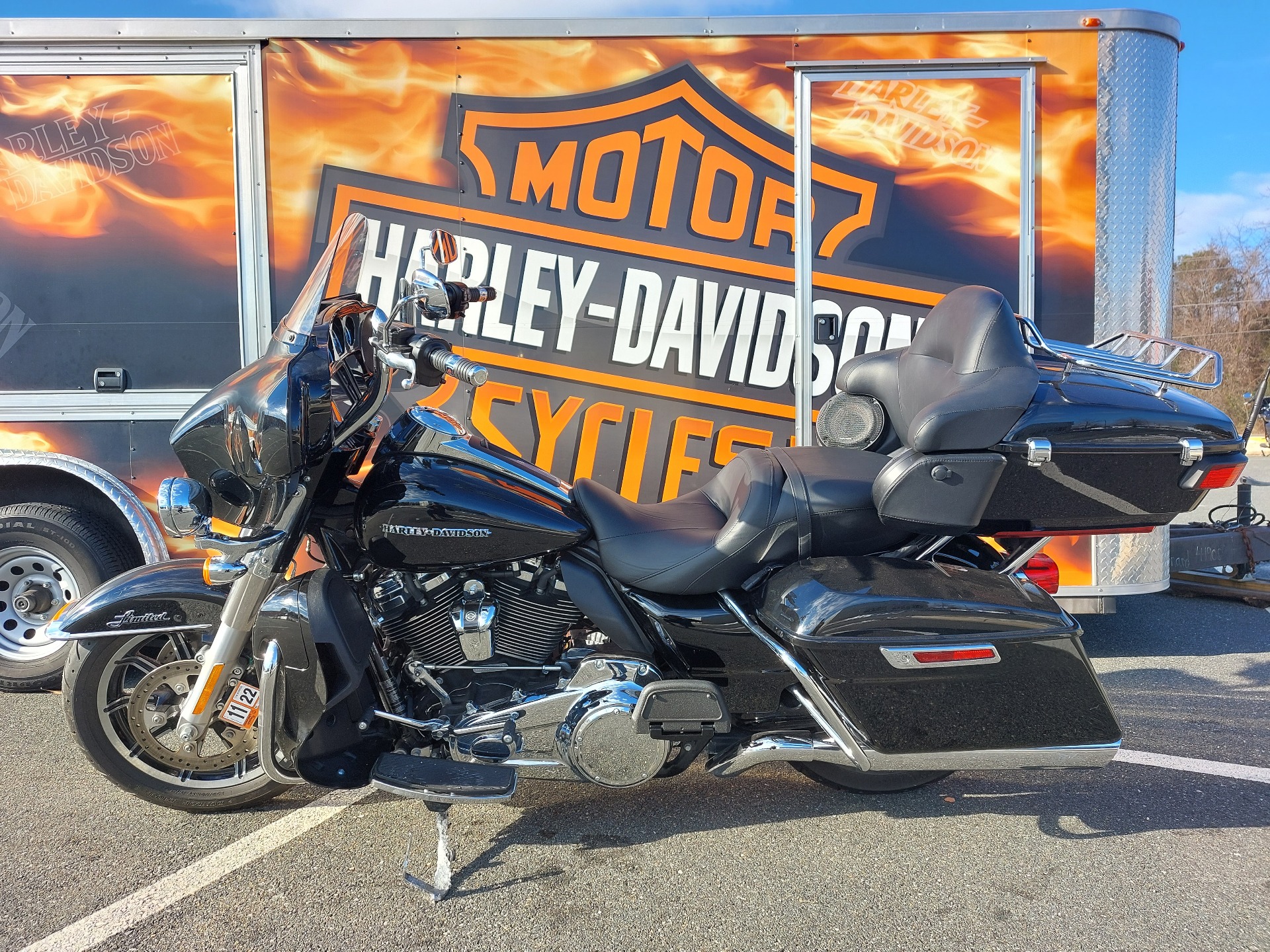 2018 Harley-Davidson Ultra Limited Low in Fredericksburg, Virginia - Photo 2
