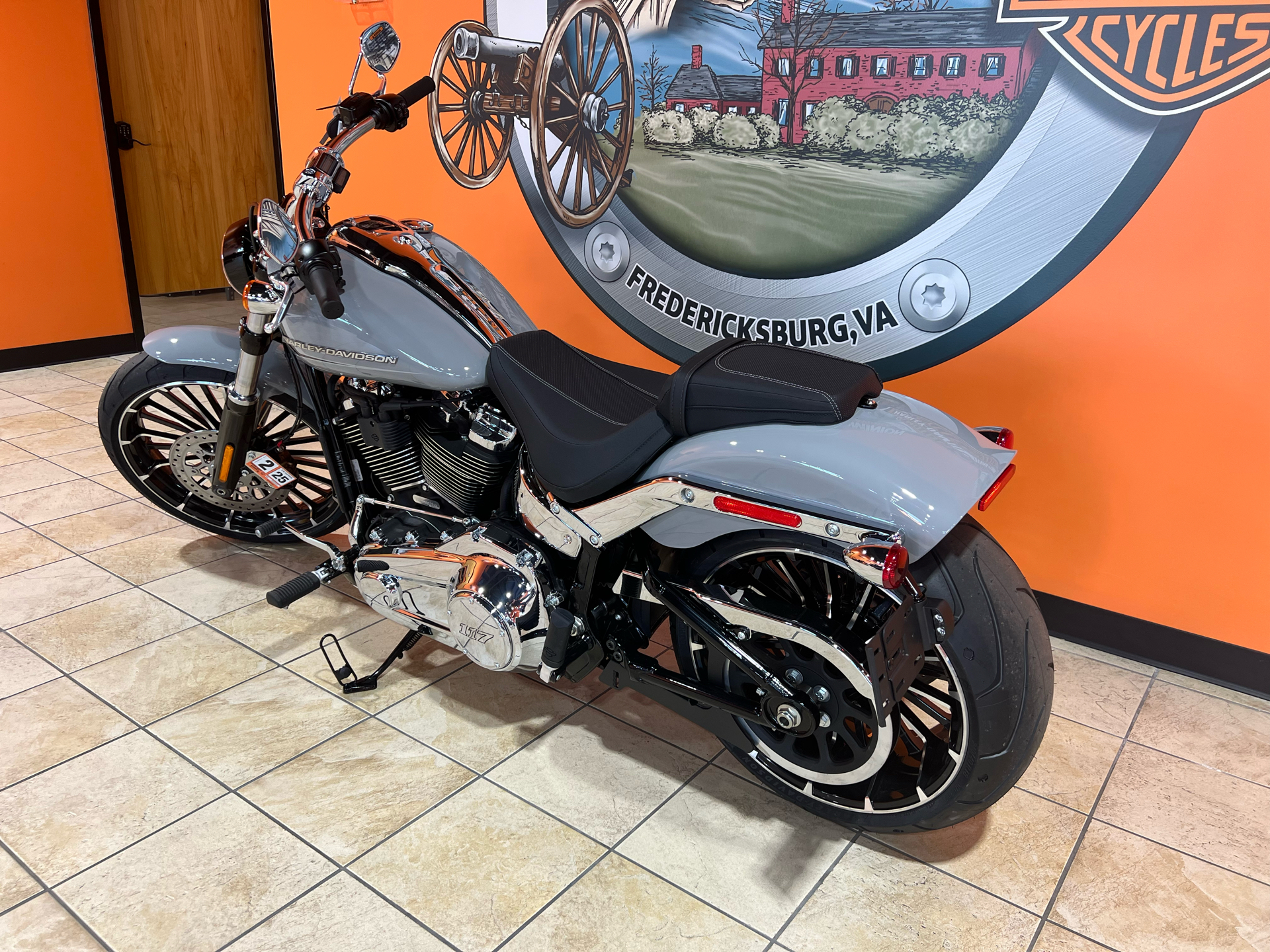 2024 Harley-Davidson Breakout® in Fredericksburg, Virginia - Photo 4