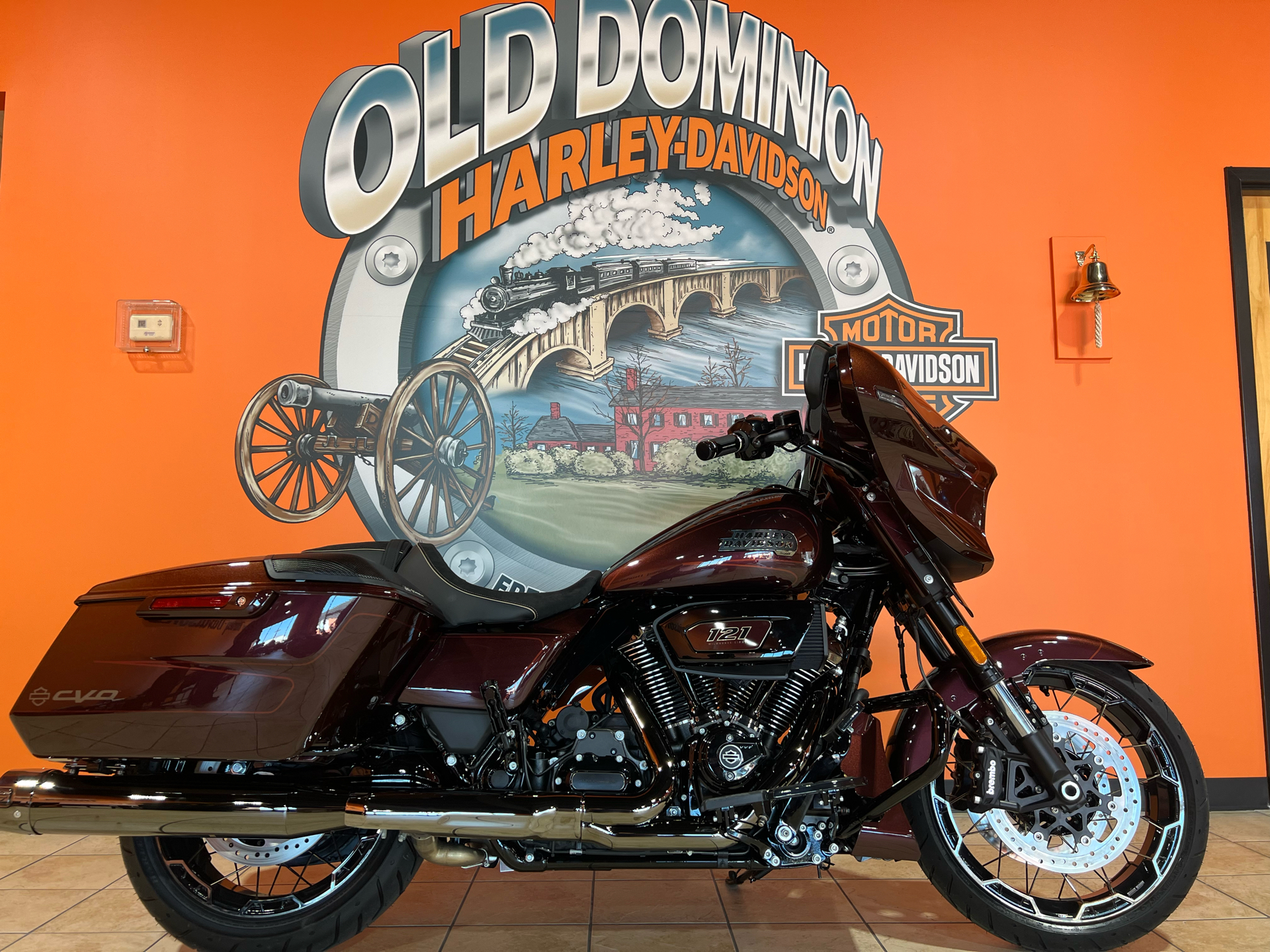 2024 Harley-Davidson CVO™ Street Glide® in Fredericksburg, Virginia - Photo 1