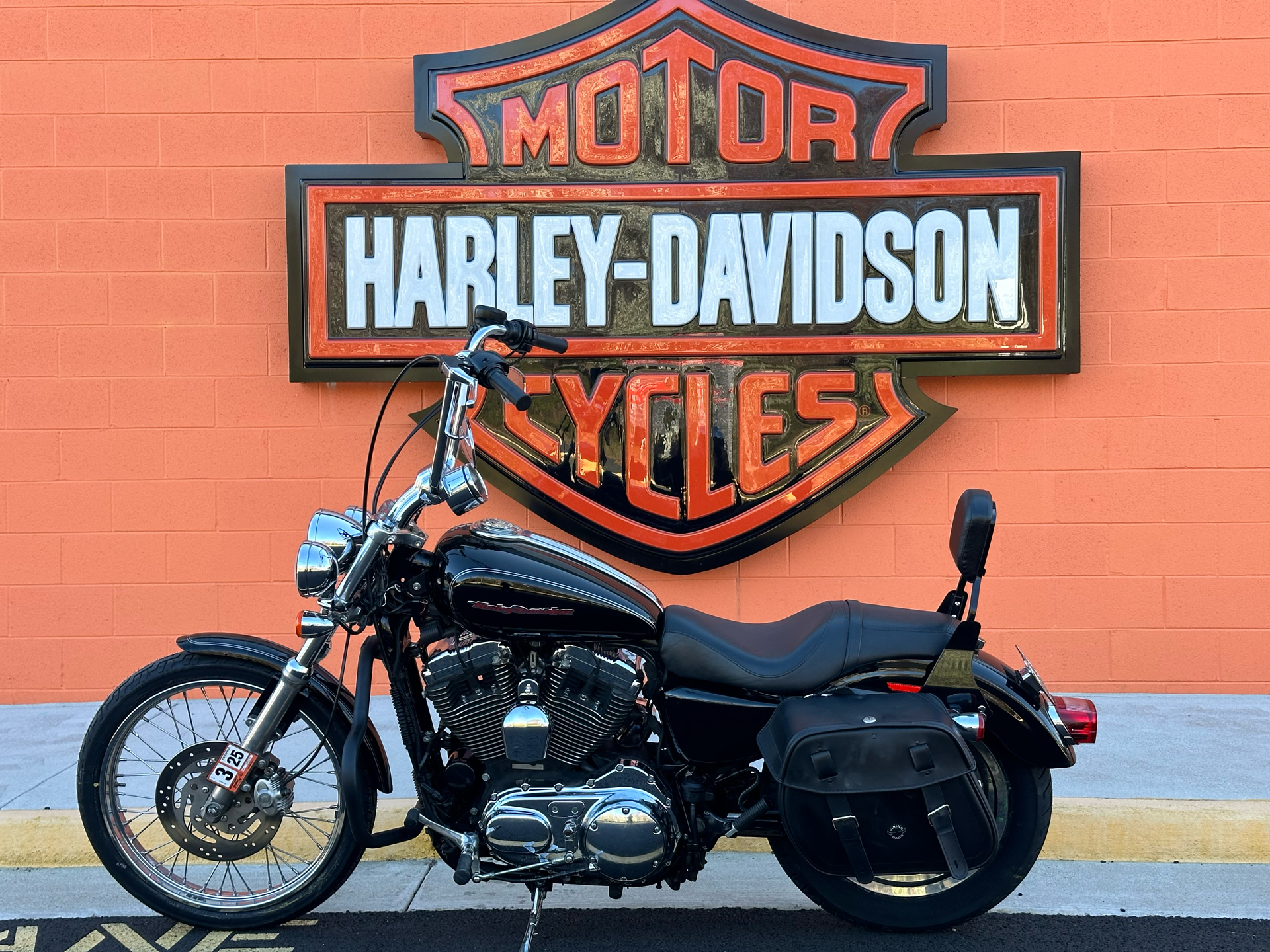2007 Harley-Davidson Sportster® 1200 Custom in Fredericksburg, Virginia - Photo 2