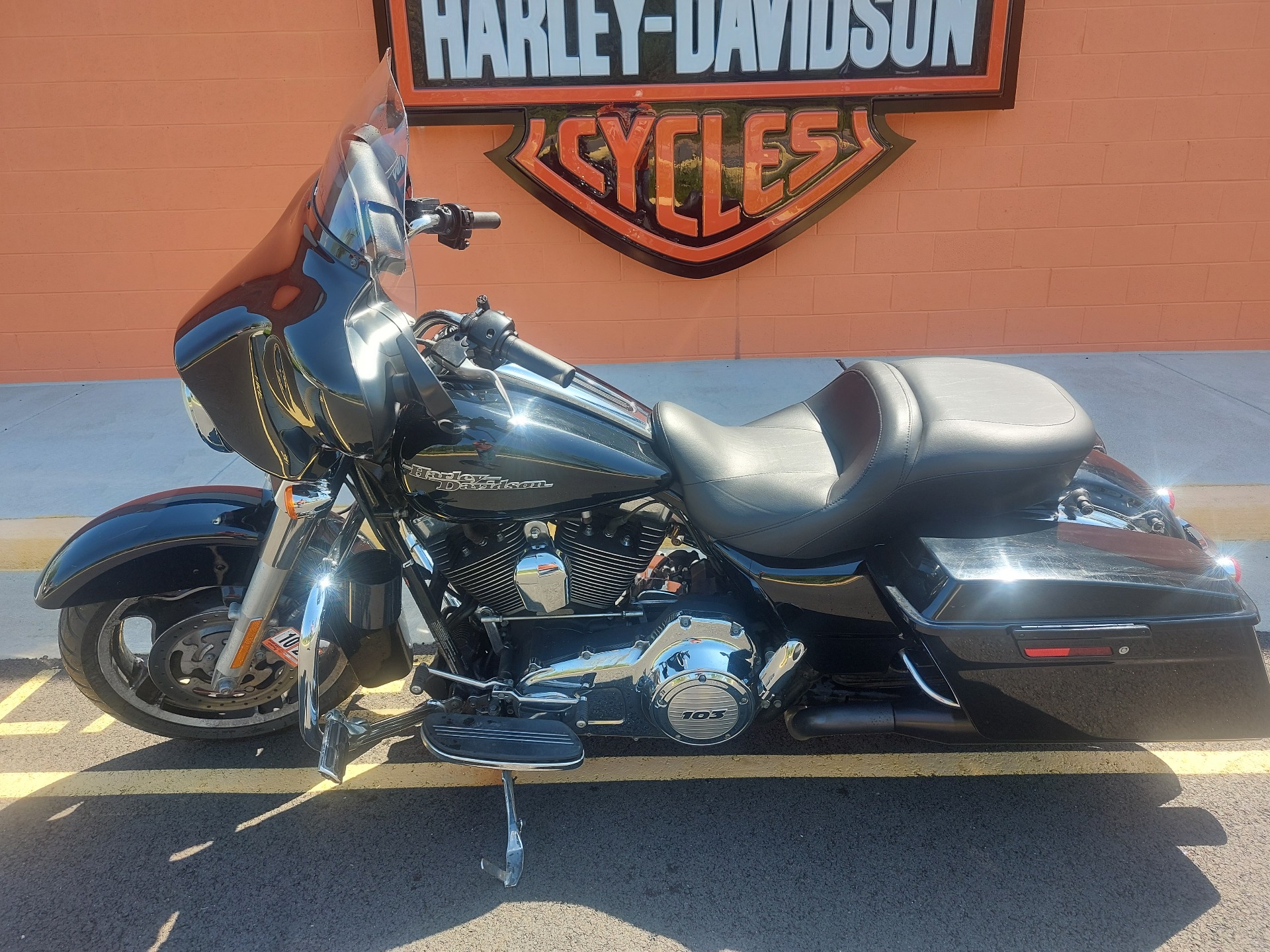 2013 Harley-Davidson Street Glide® in Fredericksburg, Virginia - Photo 2