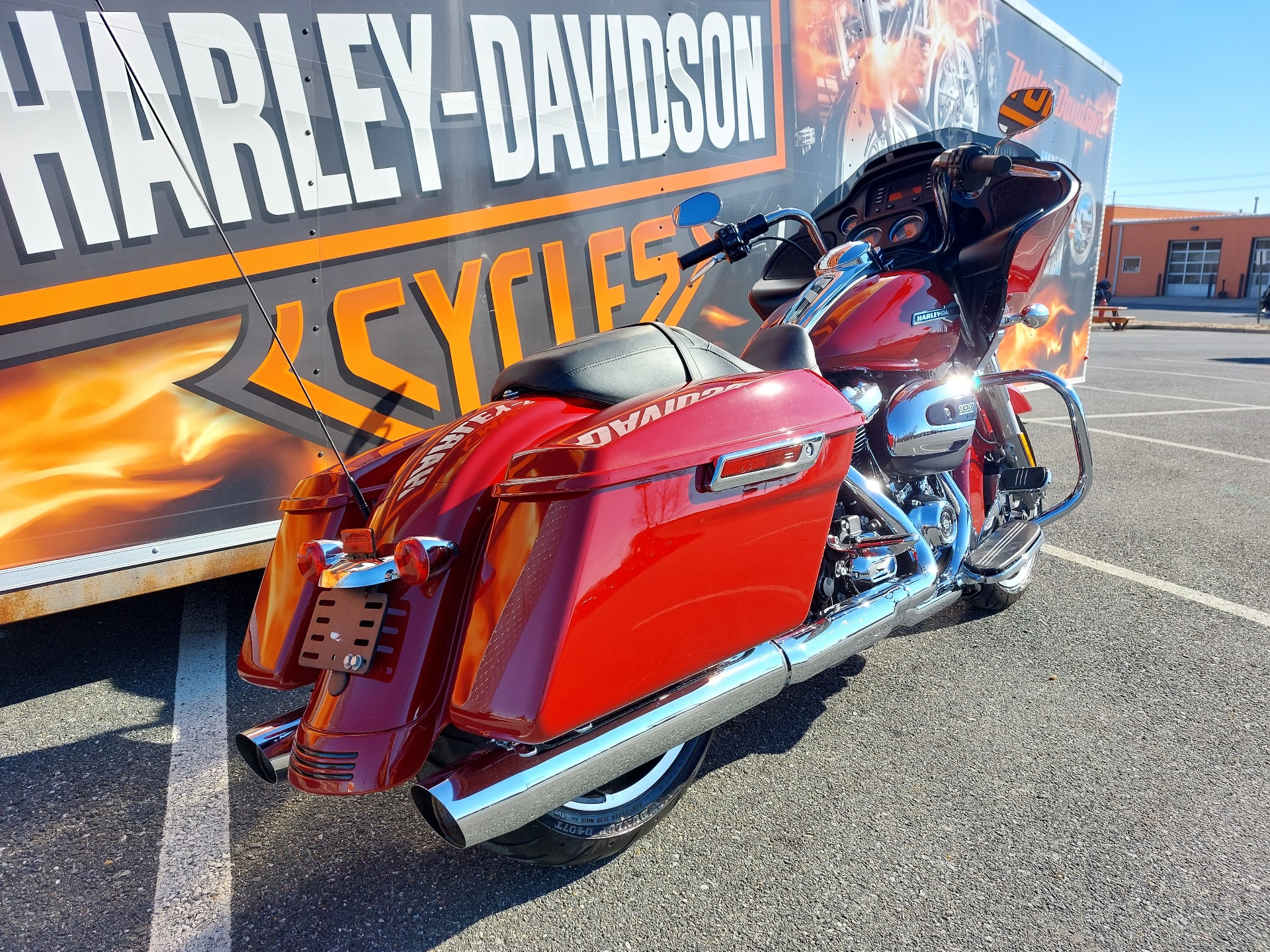 2021 Harley-Davidson Road Glide® in Fredericksburg, Virginia - Photo 6