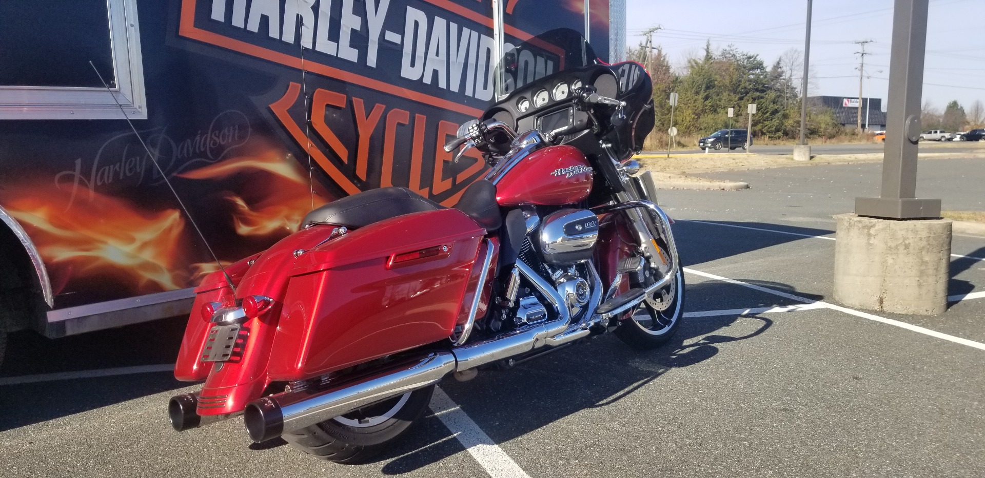 2018 Harley-Davidson Street Glide® in Fredericksburg, Virginia - Photo 5