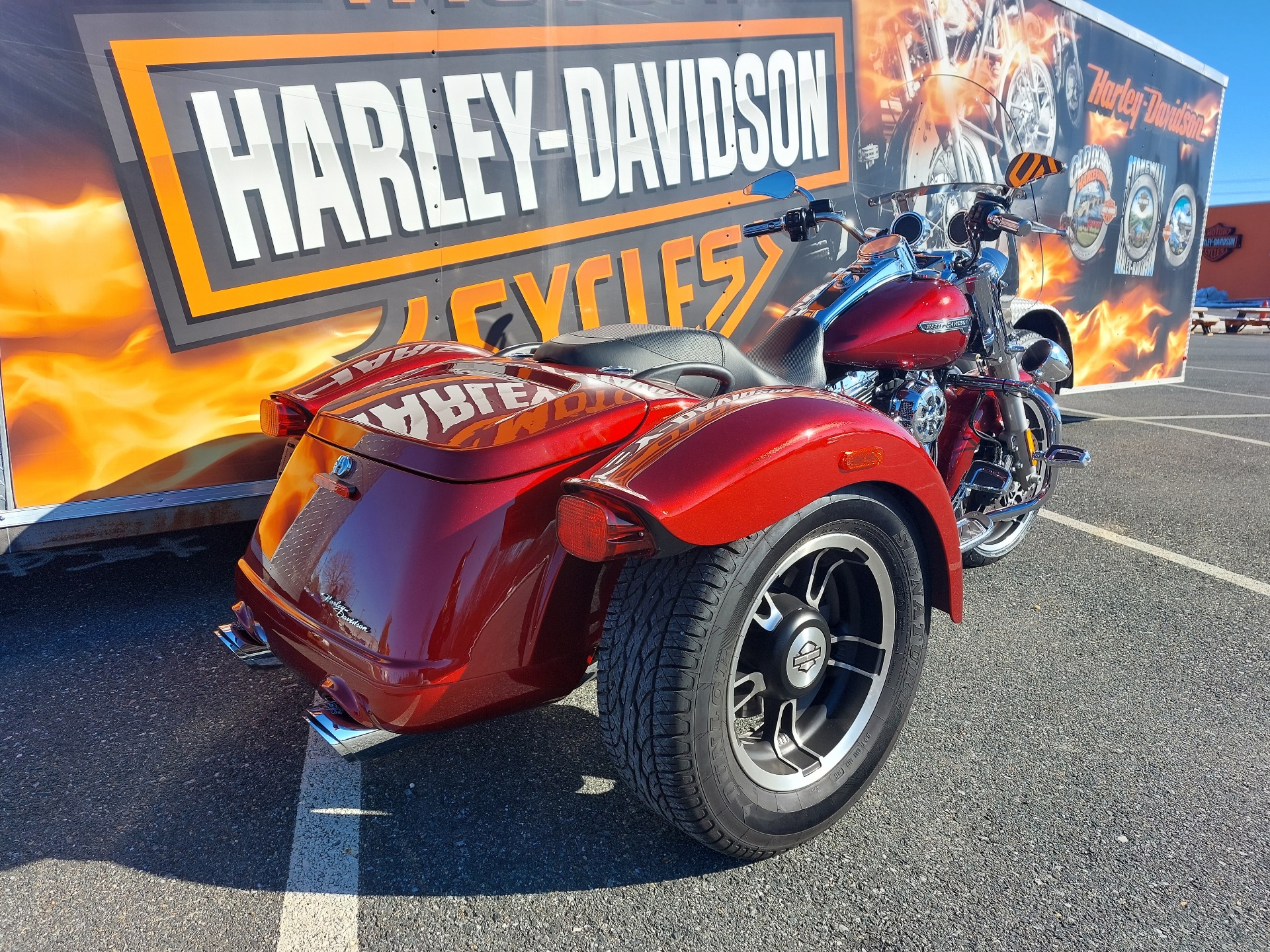 2016 Harley-Davidson Freewheeler™ in Fredericksburg, Virginia - Photo 5