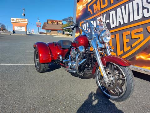 2016 Harley-Davidson Freewheeler™ in Fredericksburg, Virginia - Photo 3