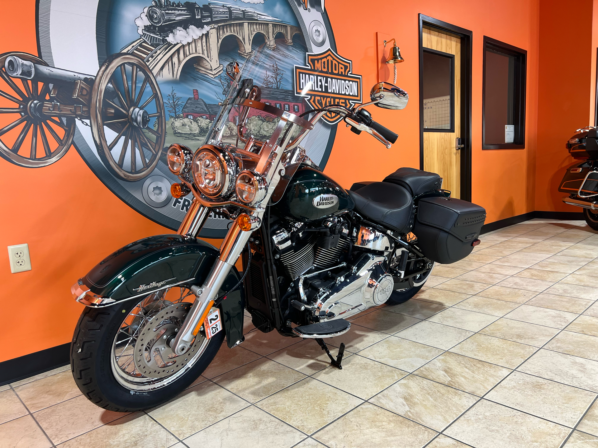 2024 Harley-Davidson Heritage Classic 114 in Fredericksburg, Virginia - Photo 3