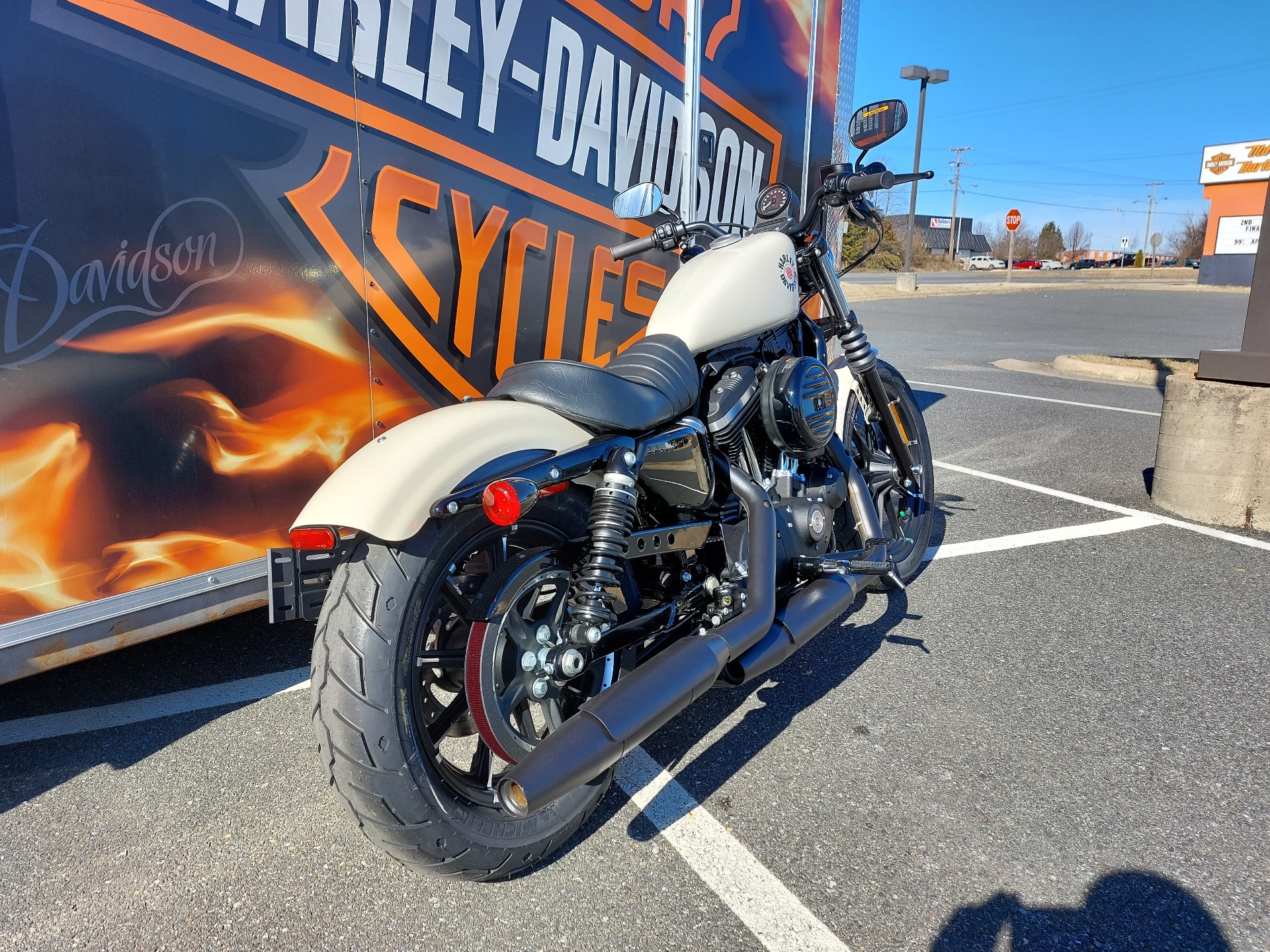 2022 Harley-Davidson Iron 883™ in Fredericksburg, Virginia - Photo 5