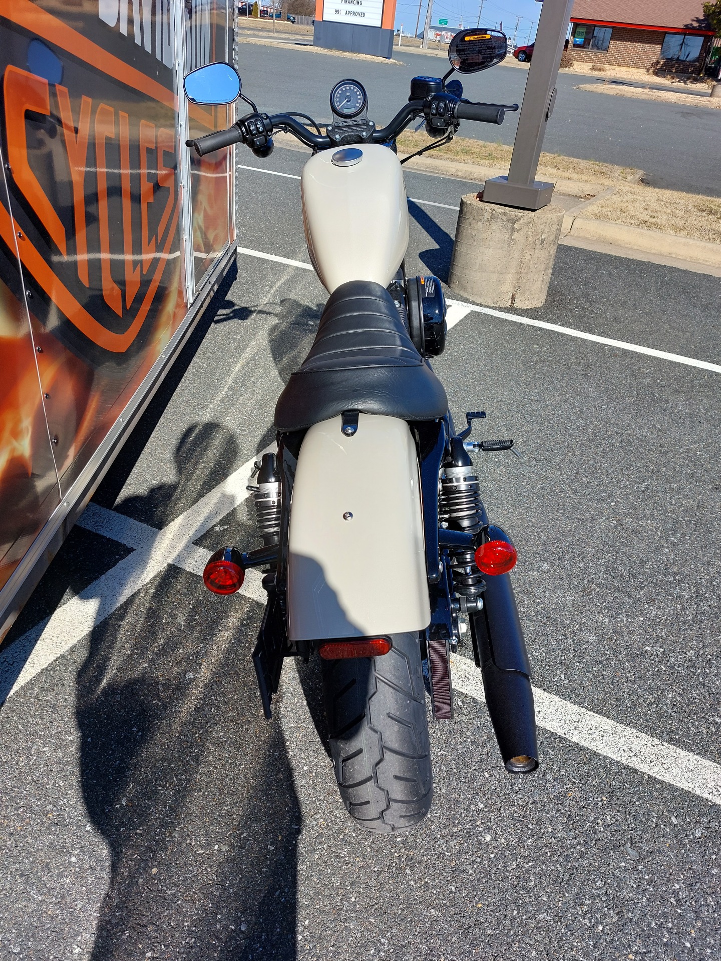 2022 Harley-Davidson Iron 883™ in Fredericksburg, Virginia - Photo 8