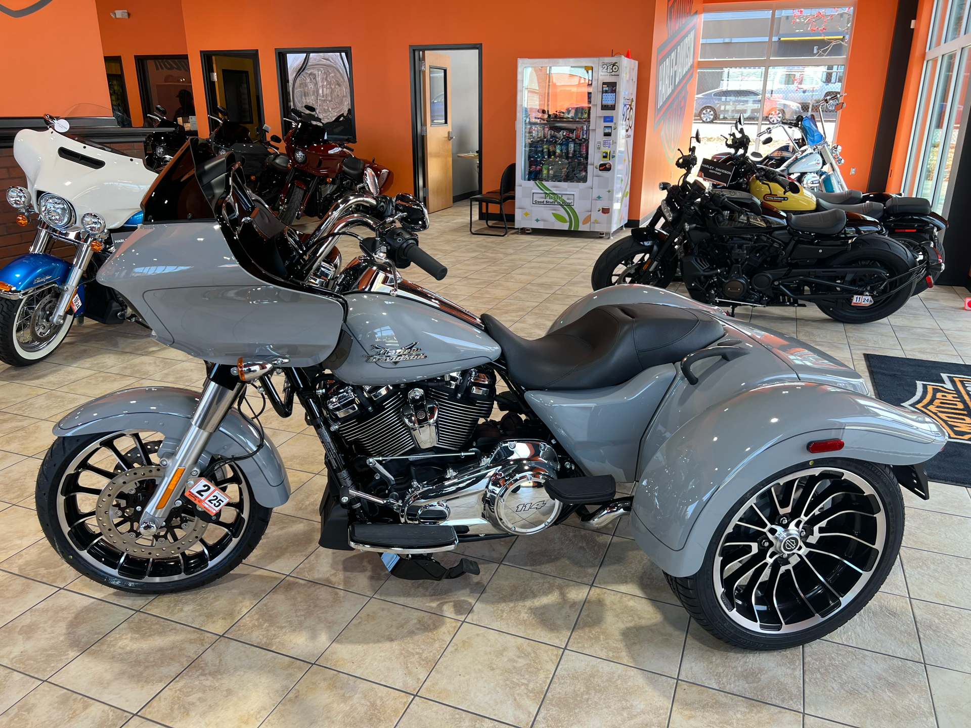 2024 Harley-Davidson Road Glide® 3 in Fredericksburg, Virginia - Photo 3