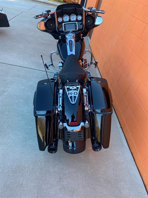 2017 Harley-Davidson Street Glide® Special in Fredericksburg, Virginia - Photo 8