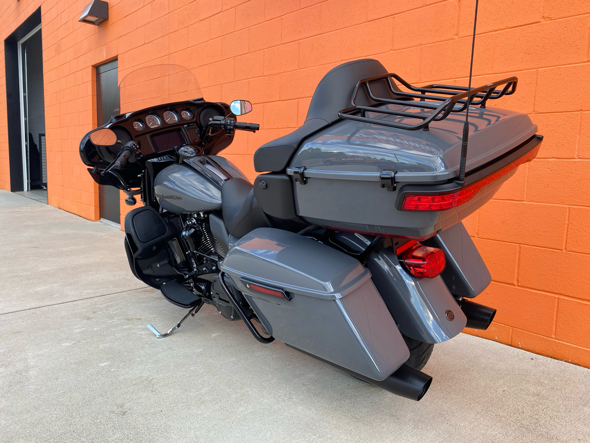 2022 Harley-Davidson ULTRA LIMITED in Fredericksburg, Virginia - Photo 6