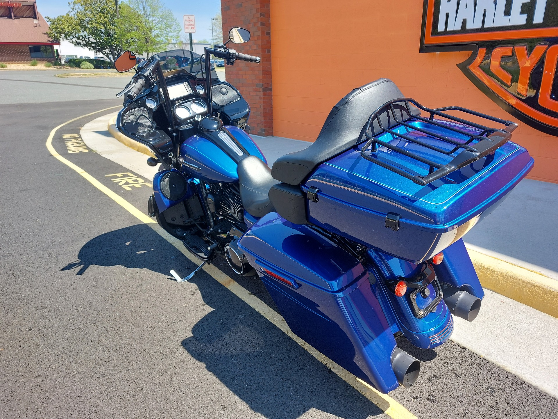 2015 Harley-Davidson ROAD GLIDE SPECIAL in Fredericksburg, Virginia - Photo 6