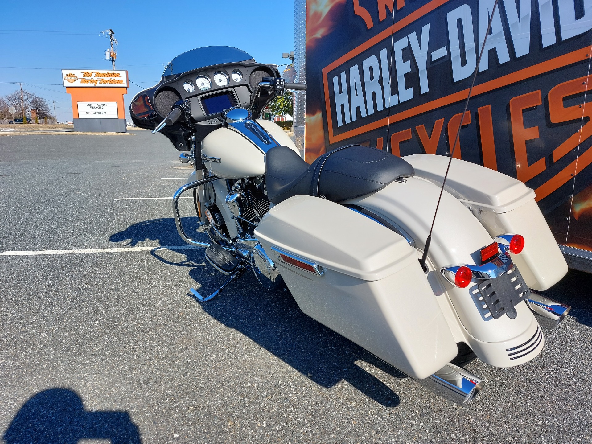 2022 Harley-Davidson Street Glide® Special in Fredericksburg, Virginia - Photo 6