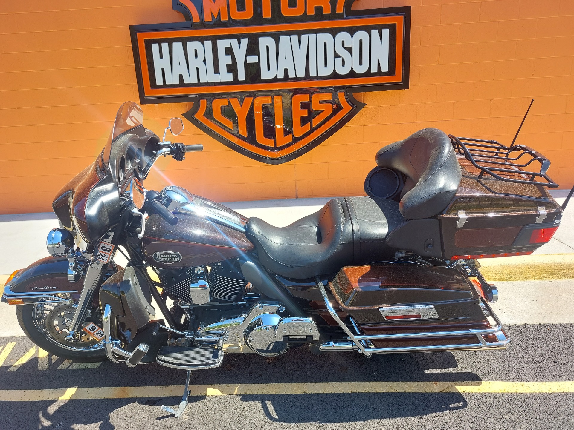 2011 Harley-Davidson Ultra Classic® Electra Glide® in Fredericksburg, Virginia - Photo 2