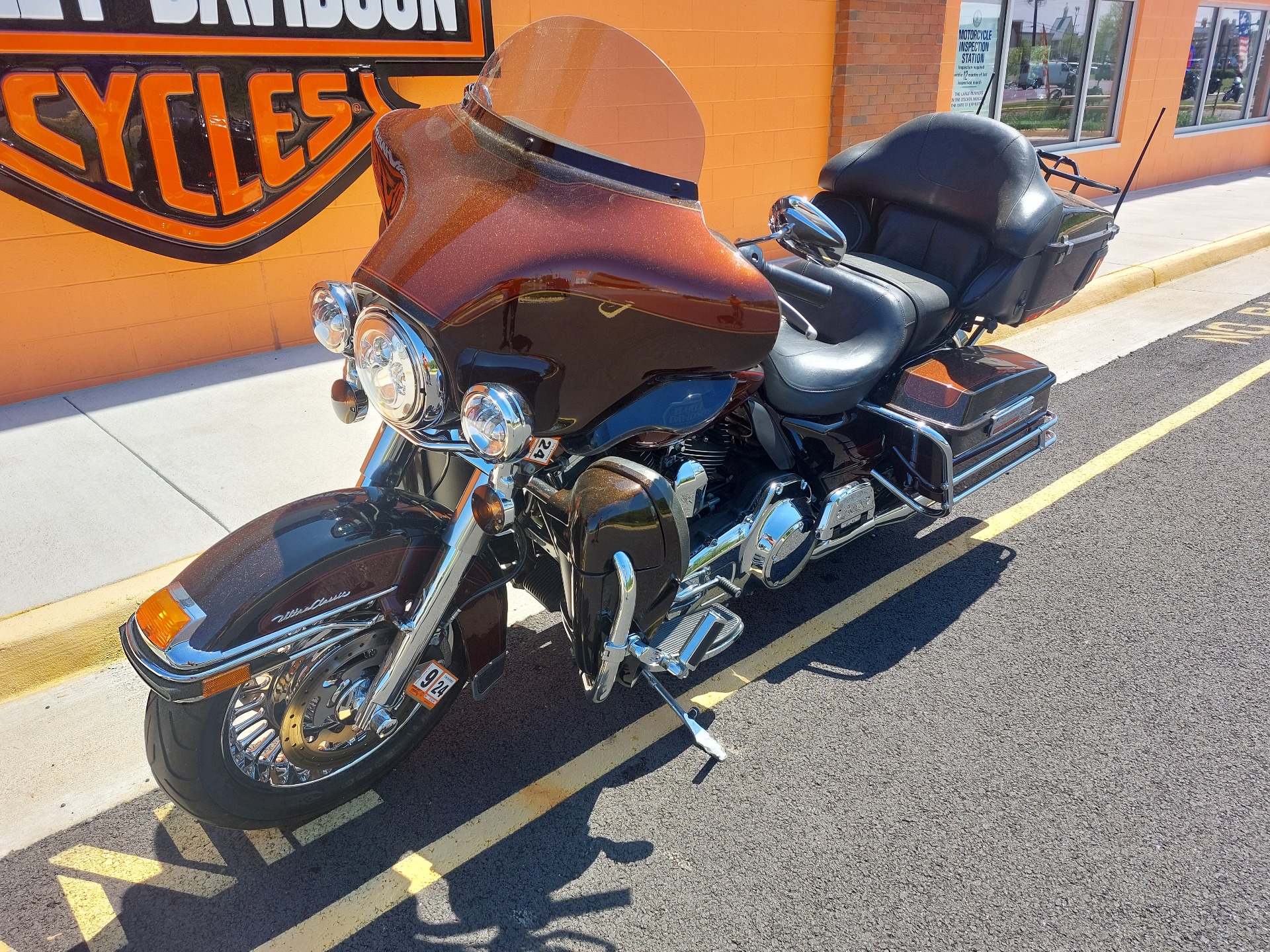 2011 Harley-Davidson Ultra Classic® Electra Glide® in Fredericksburg, Virginia - Photo 4
