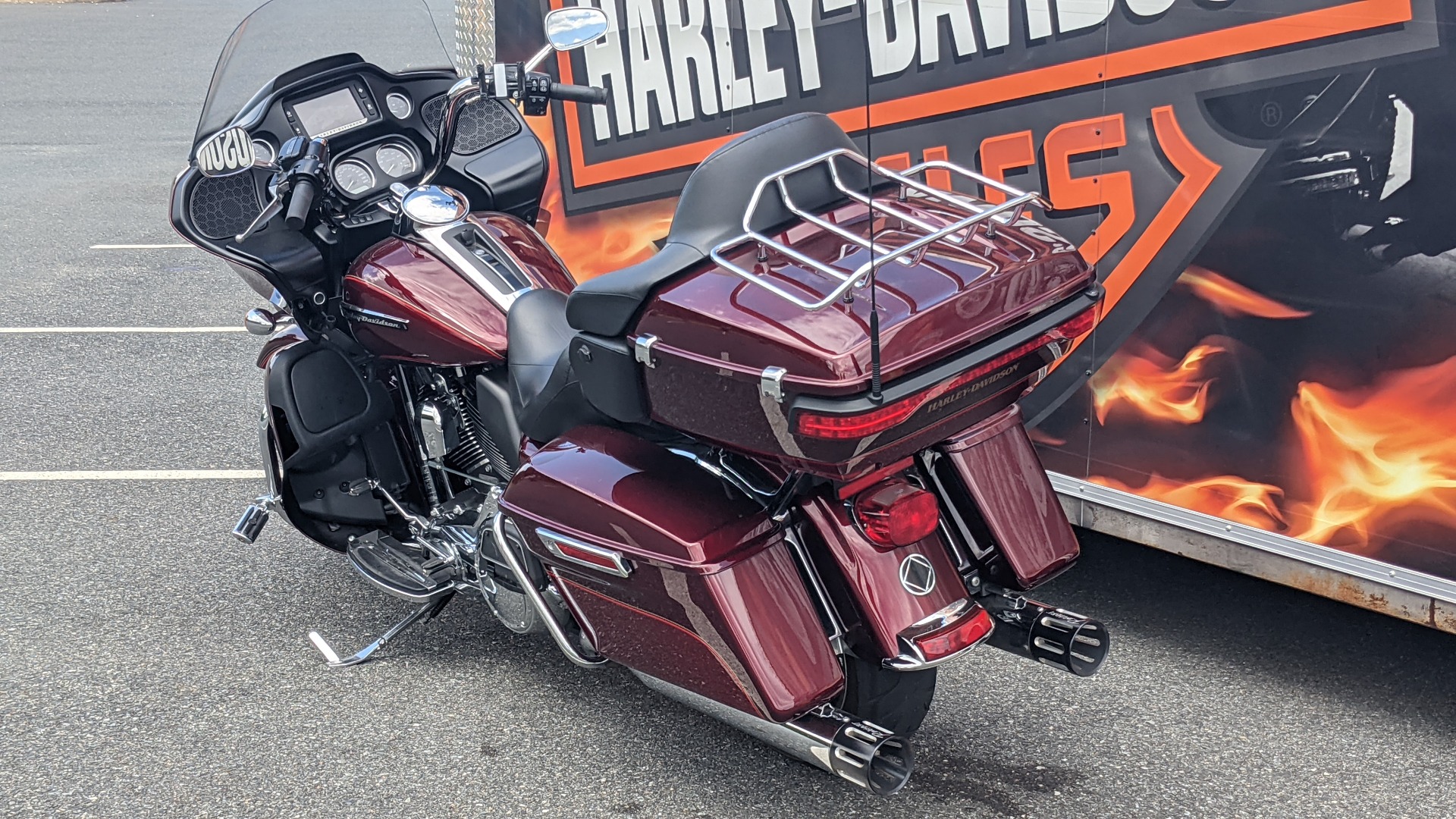 2016 Harley-Davidson Road Glide® Ultra in Fredericksburg, Virginia - Photo 6