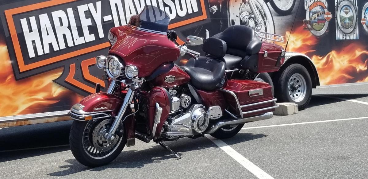 2009 Harley-Davidson Ultra Classic® Electra Glide® in Fredericksburg, Virginia - Photo 4
