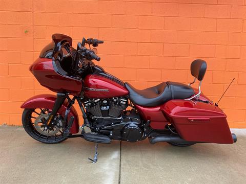 2018 Harley-Davidson Road Glide® Special in Fredericksburg, Virginia - Photo 2