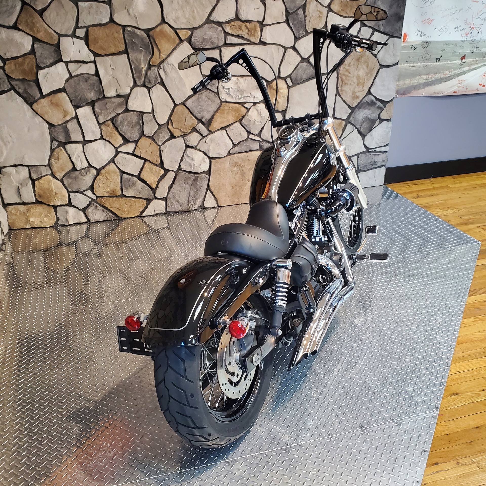 2012 Harley-Davidson Dyna® Wide Glide® in Orange, Virginia - Photo 4