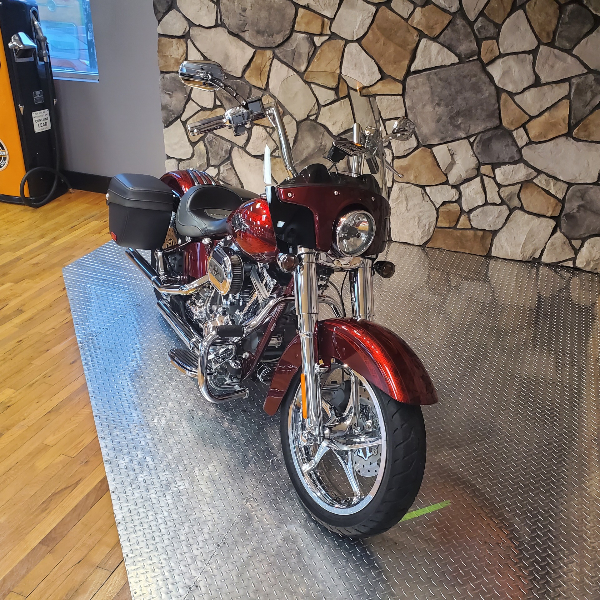 2012 Harley-Davidson CVO™ Softail® Convertible in Orange, Virginia - Photo 3