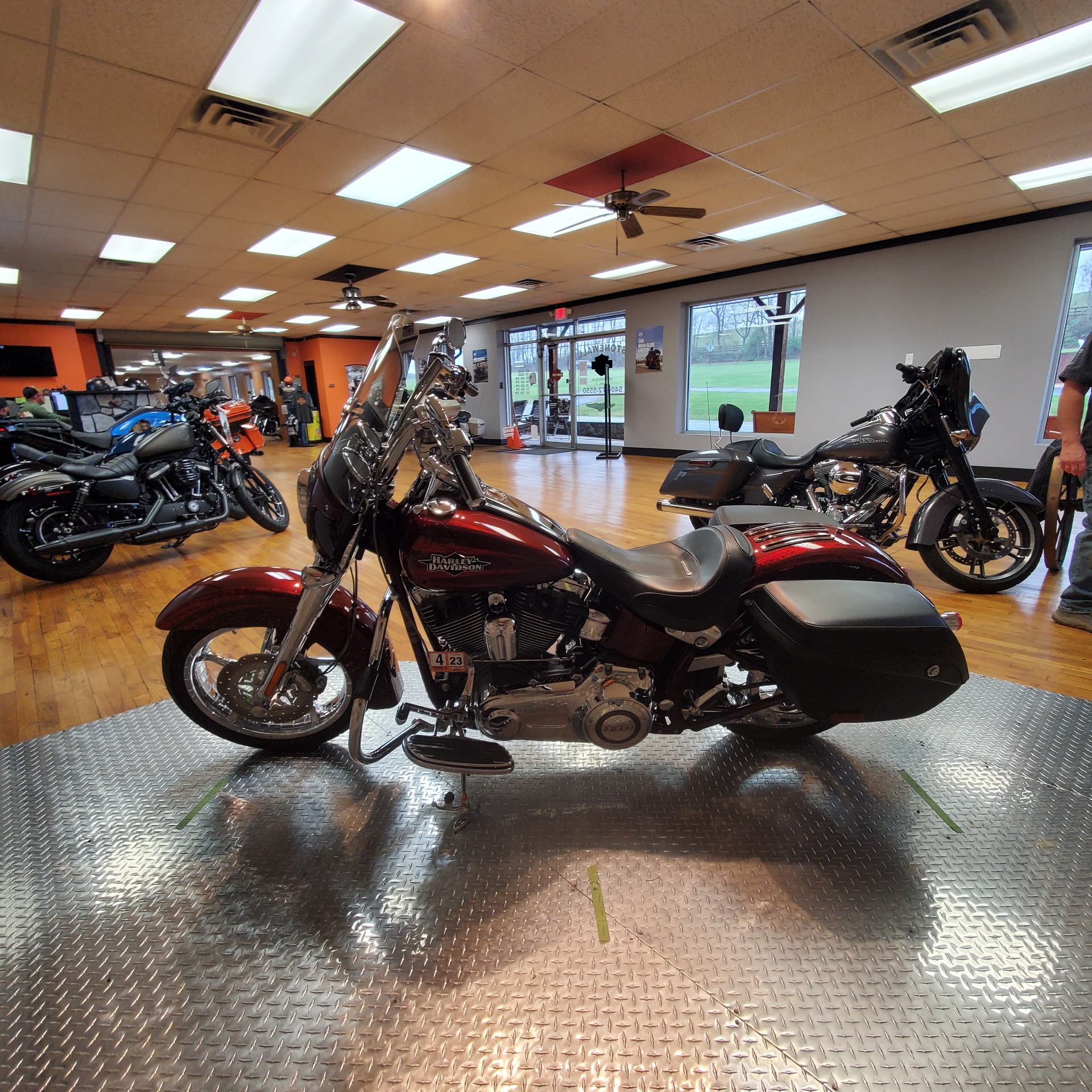 2012 Harley-Davidson CVO™ Softail® Convertible in Orange, Virginia - Photo 4