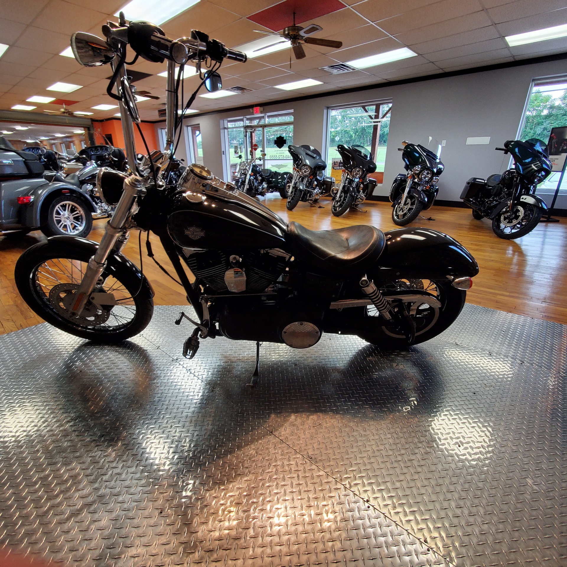 2011 Harley-Davidson Dyna® Wide Glide® in Orange, Virginia - Photo 4