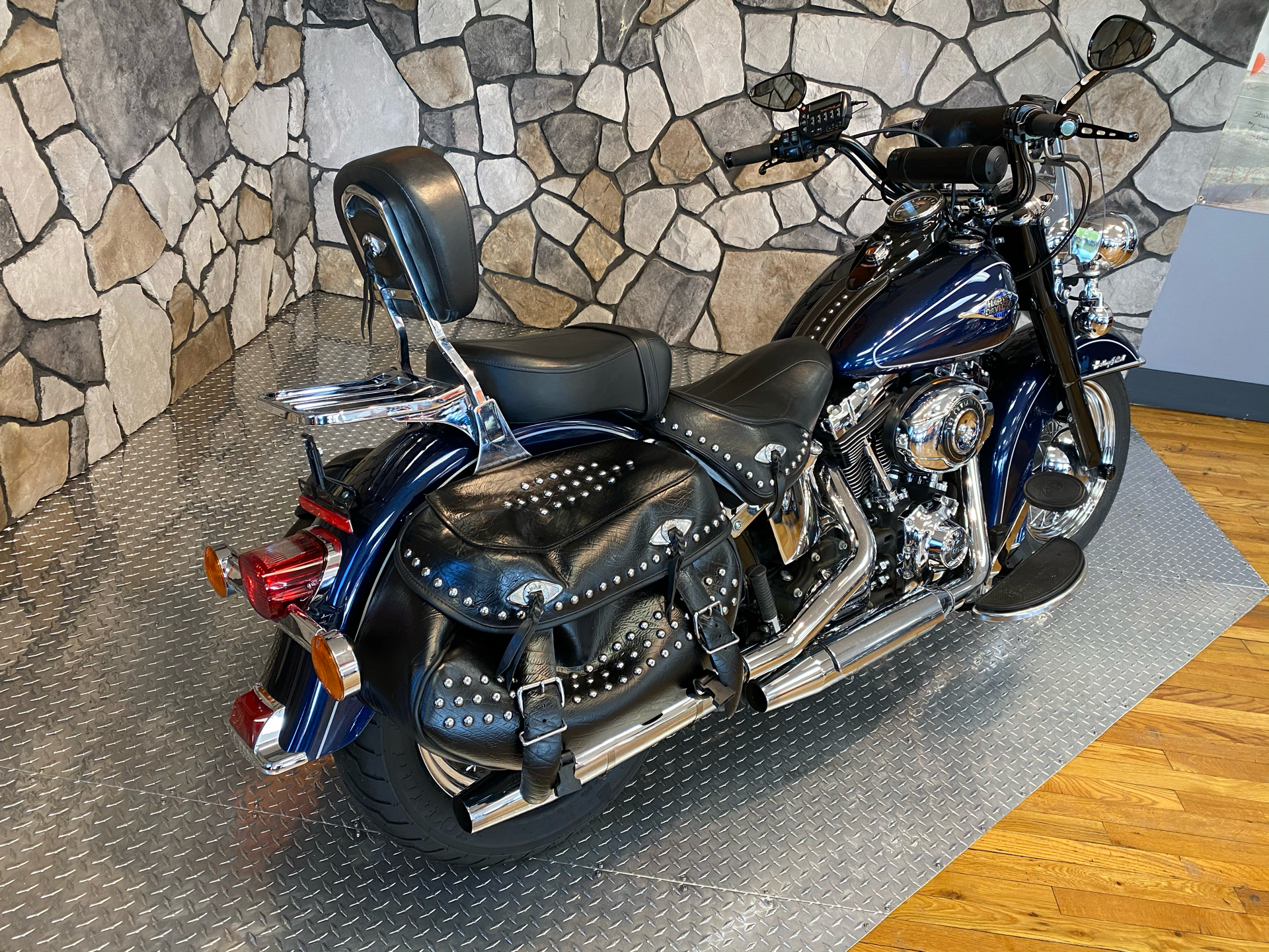 2012 heritage softail accessories