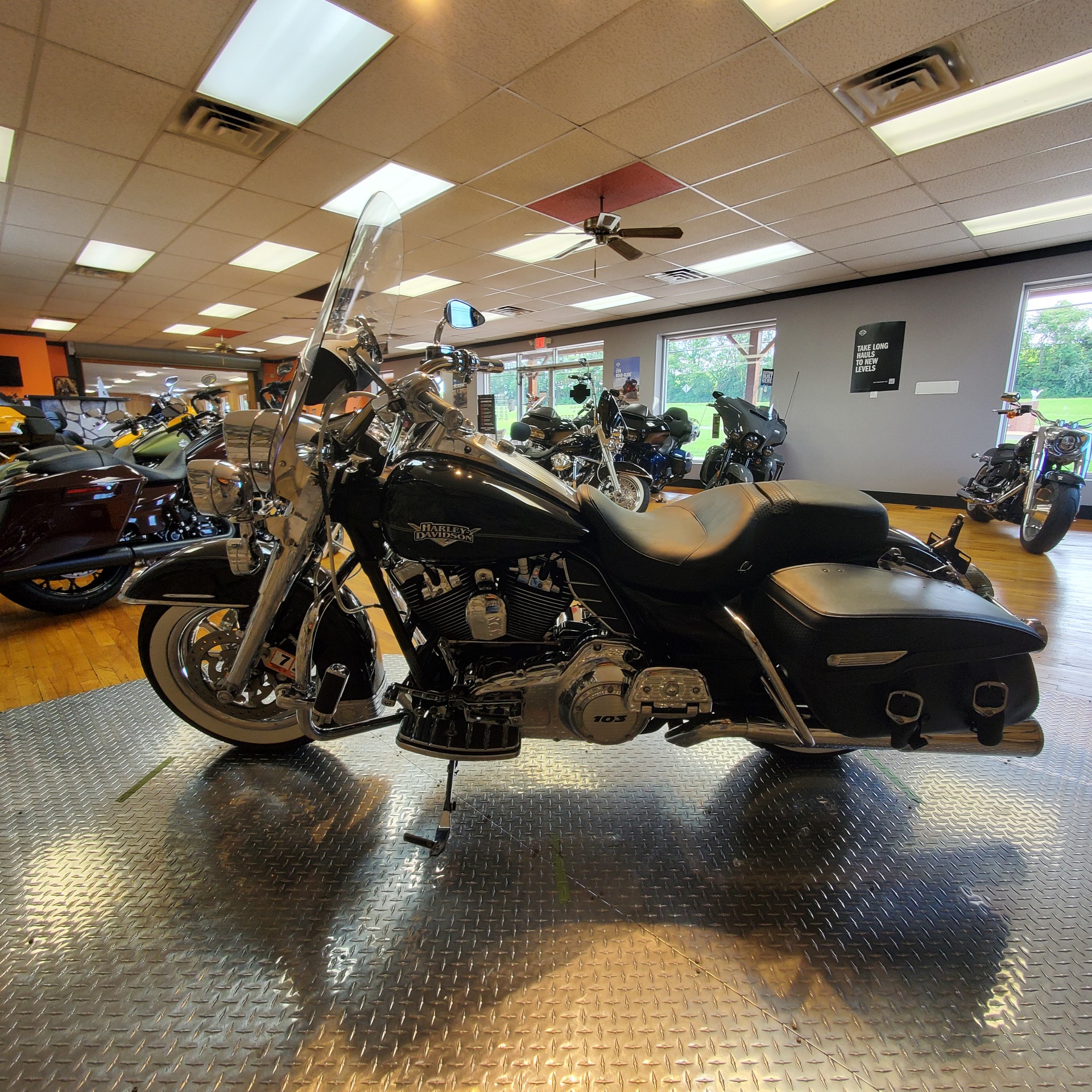 2012 Harley-Davidson Road King® Classic in Orange, Virginia - Photo 5