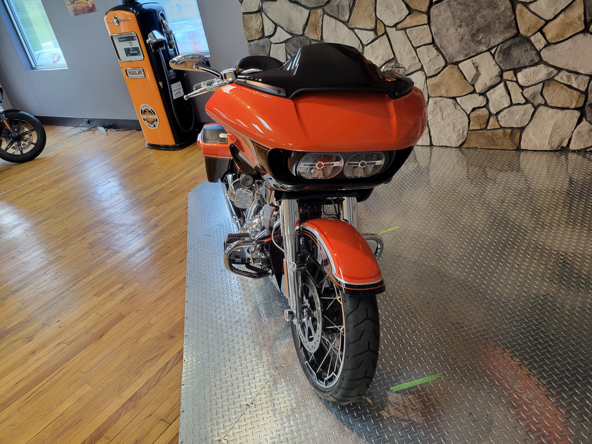 2022 Harley-Davidson CVO ROAD GLIDE in Orange, Virginia - Photo 3