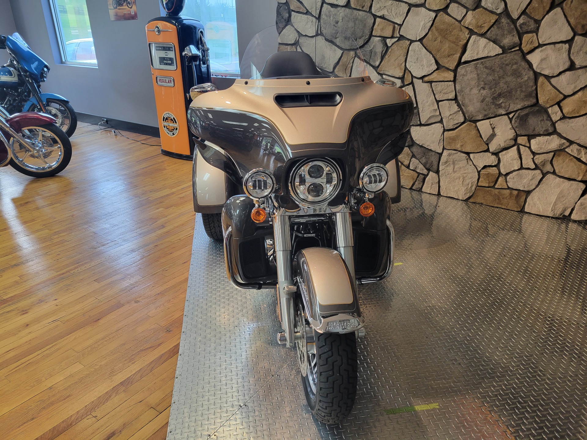 2023 Harley-Davidson Tri Glide® Ultra in Orange, Virginia - Photo 3