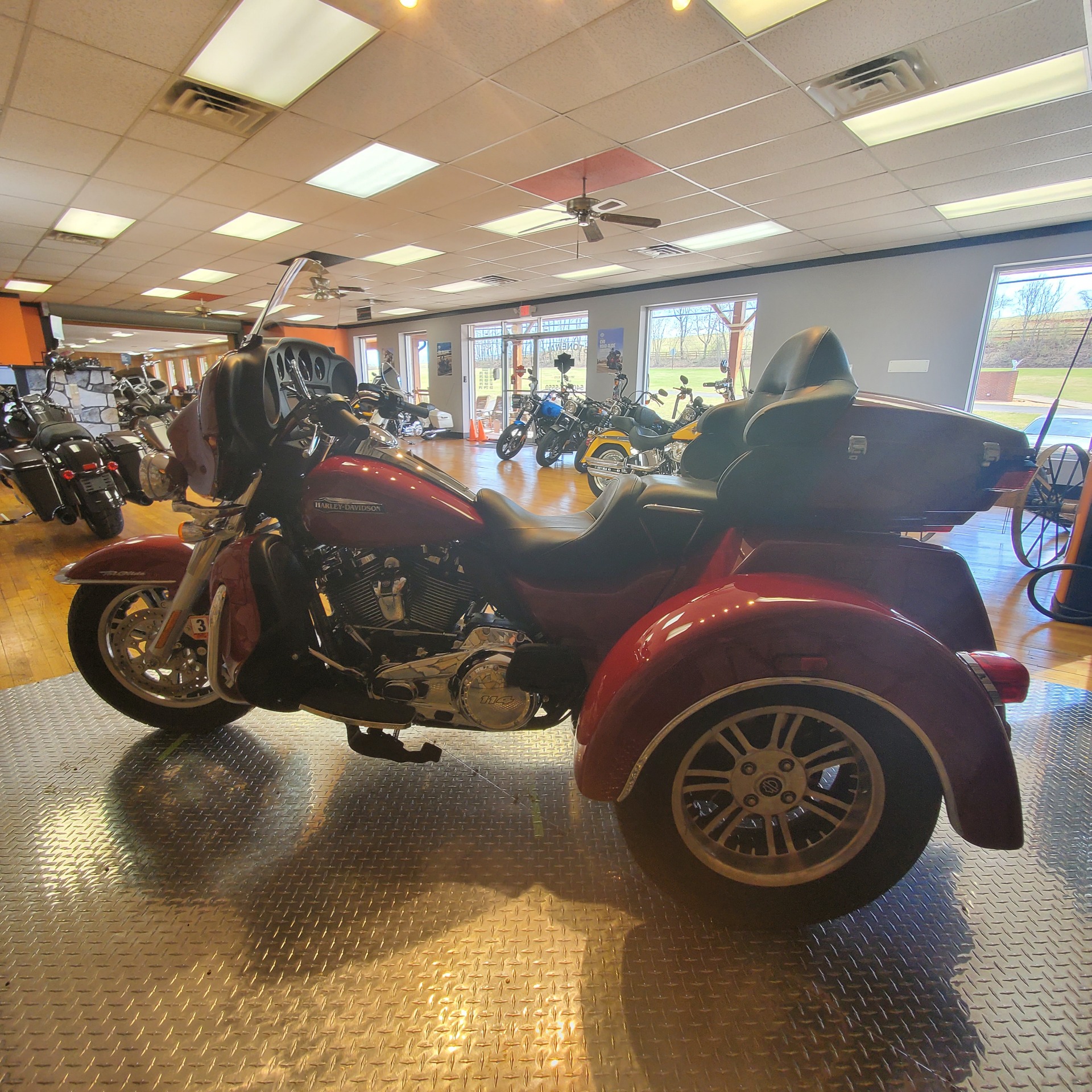 2021 Harley-Davidson Tri Glide® Ultra in Orange, Virginia - Photo 6