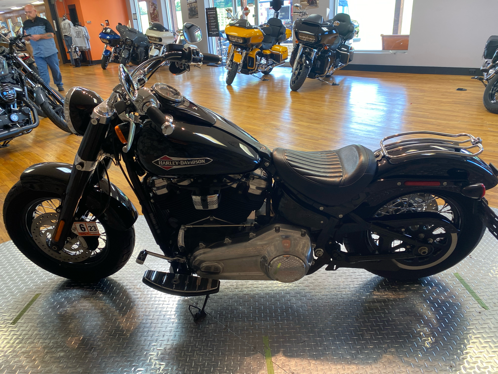 2019 Harley-Davidson FLSL "Softail Slim" in Orange, Virginia - Photo 3