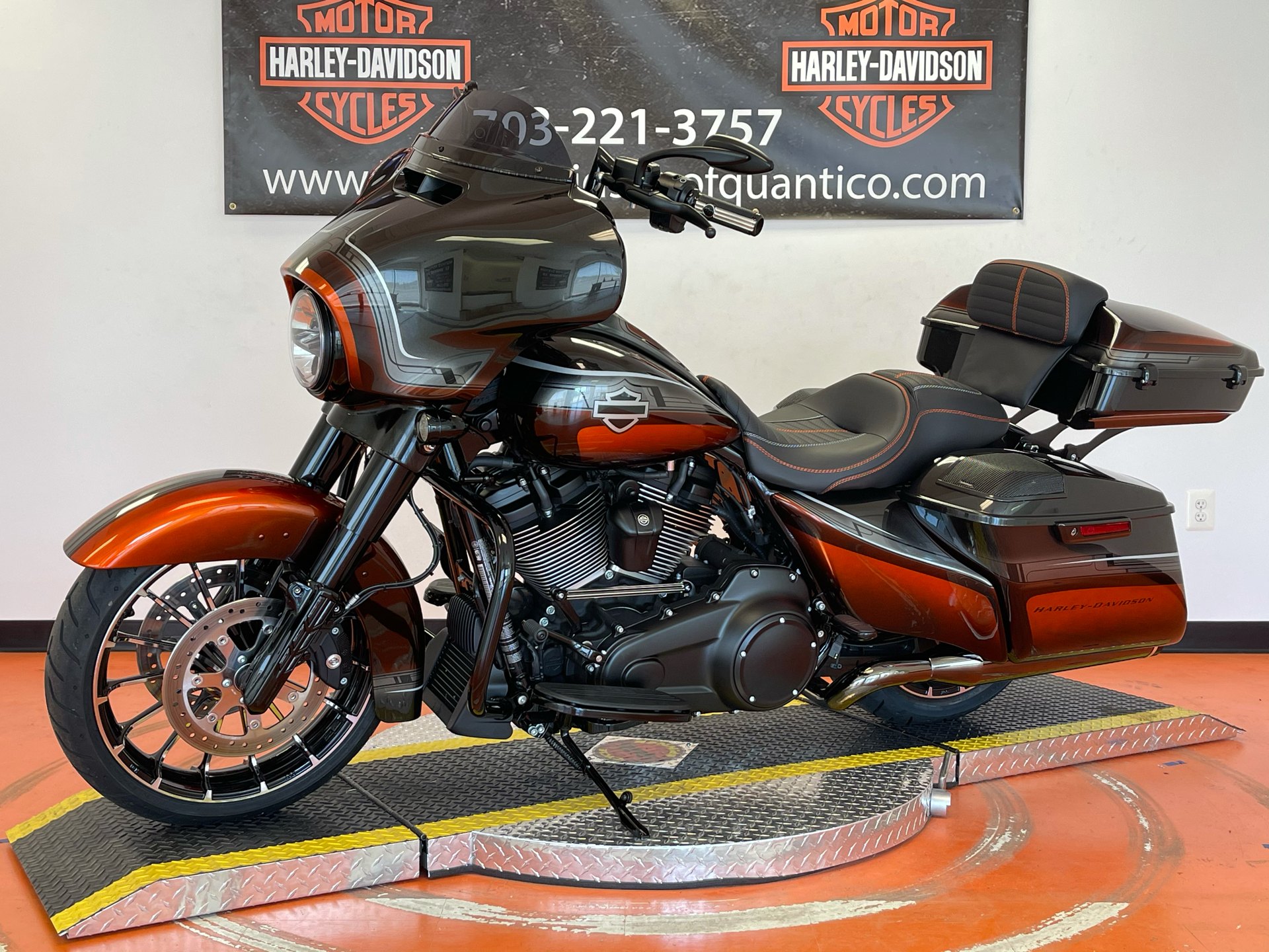 2020 Harley-Davidson Street Glide® in Dumfries, Virginia - Photo 16