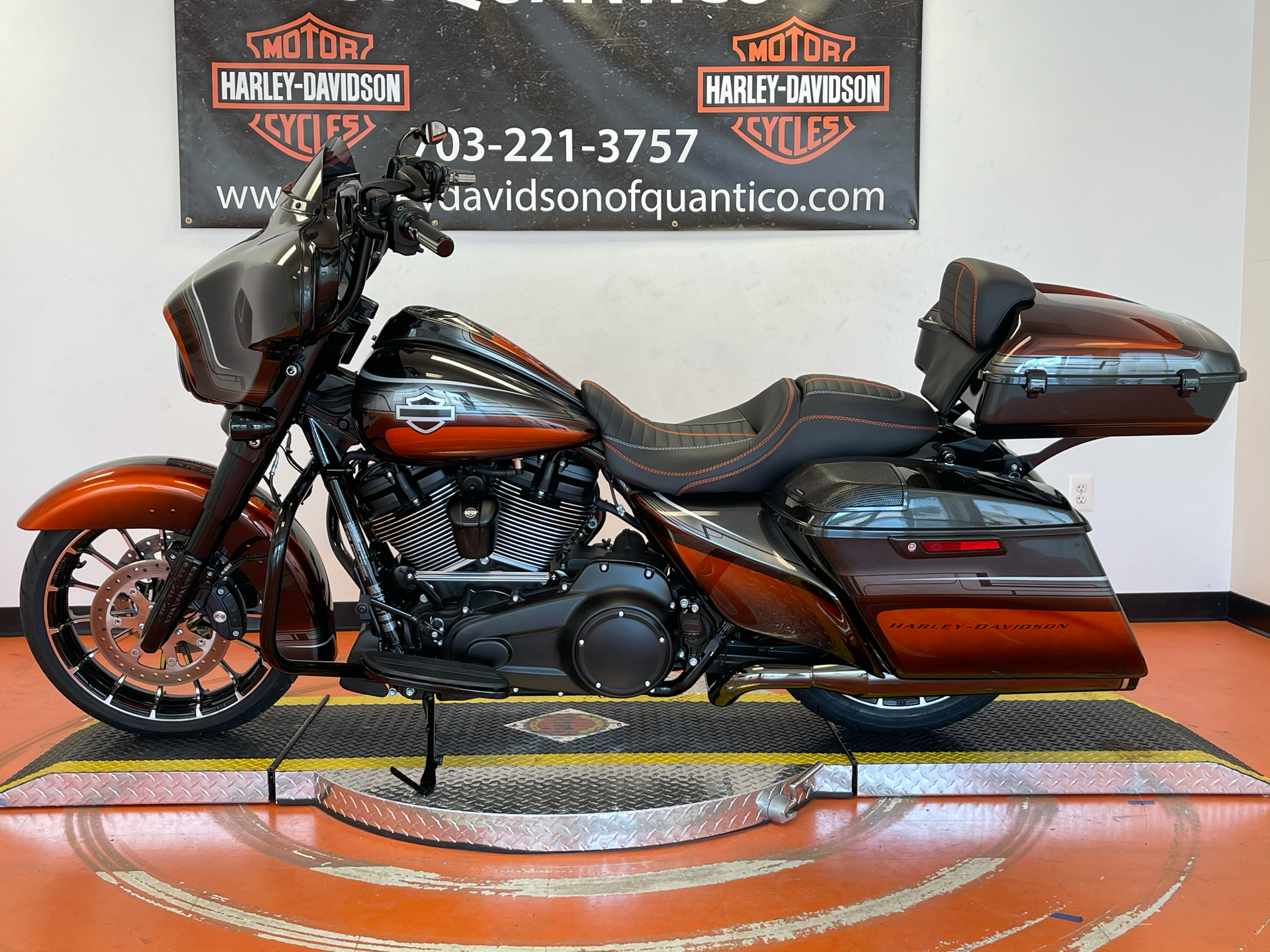 Used 2020 Harley Davidson Street Glide Vivid Black Motorcycles In Dumfries Va 606432