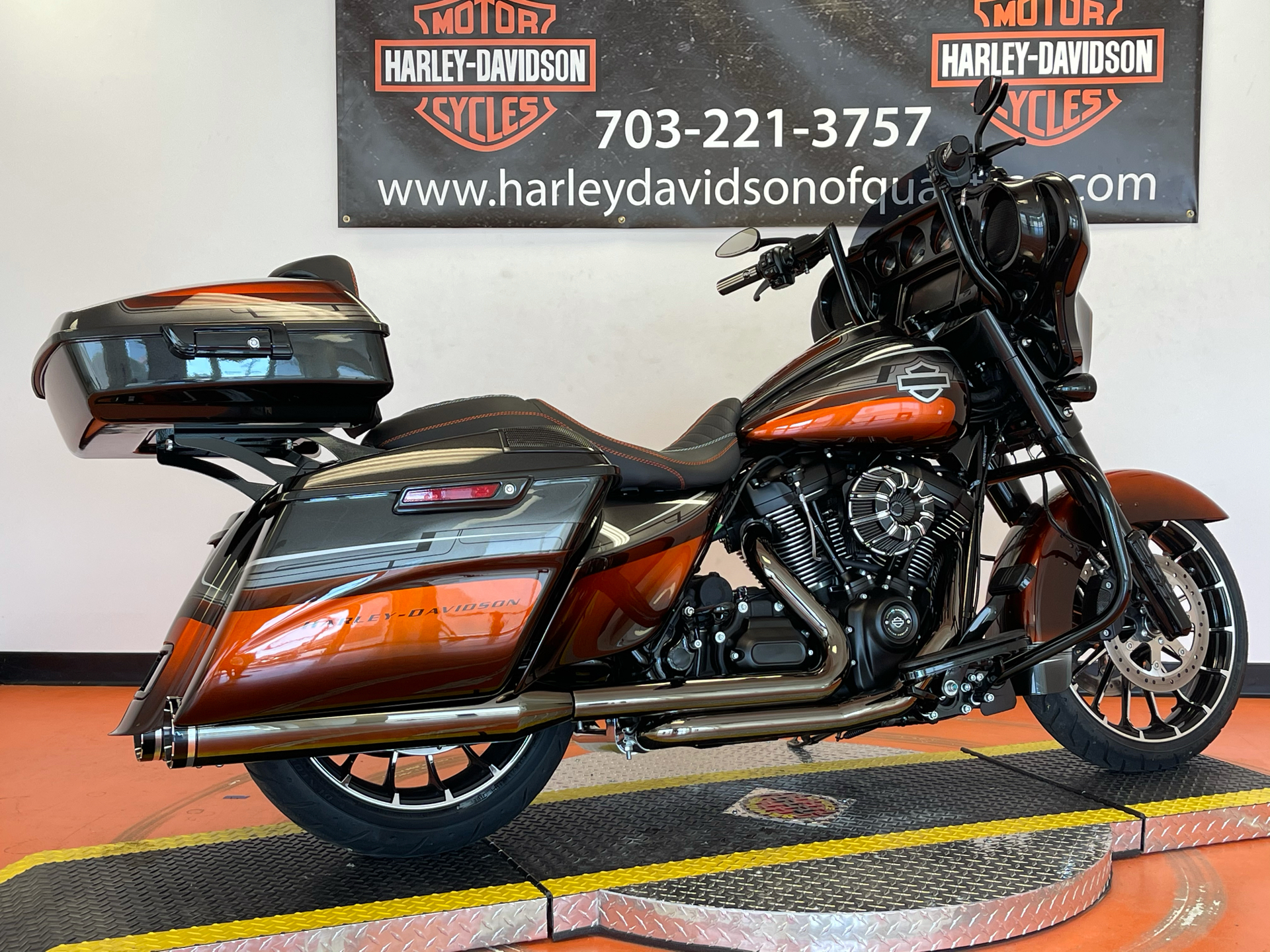 Used 2020 Harley Davidson Street Glide Vivid Black Motorcycles In Dumfries Va 606432