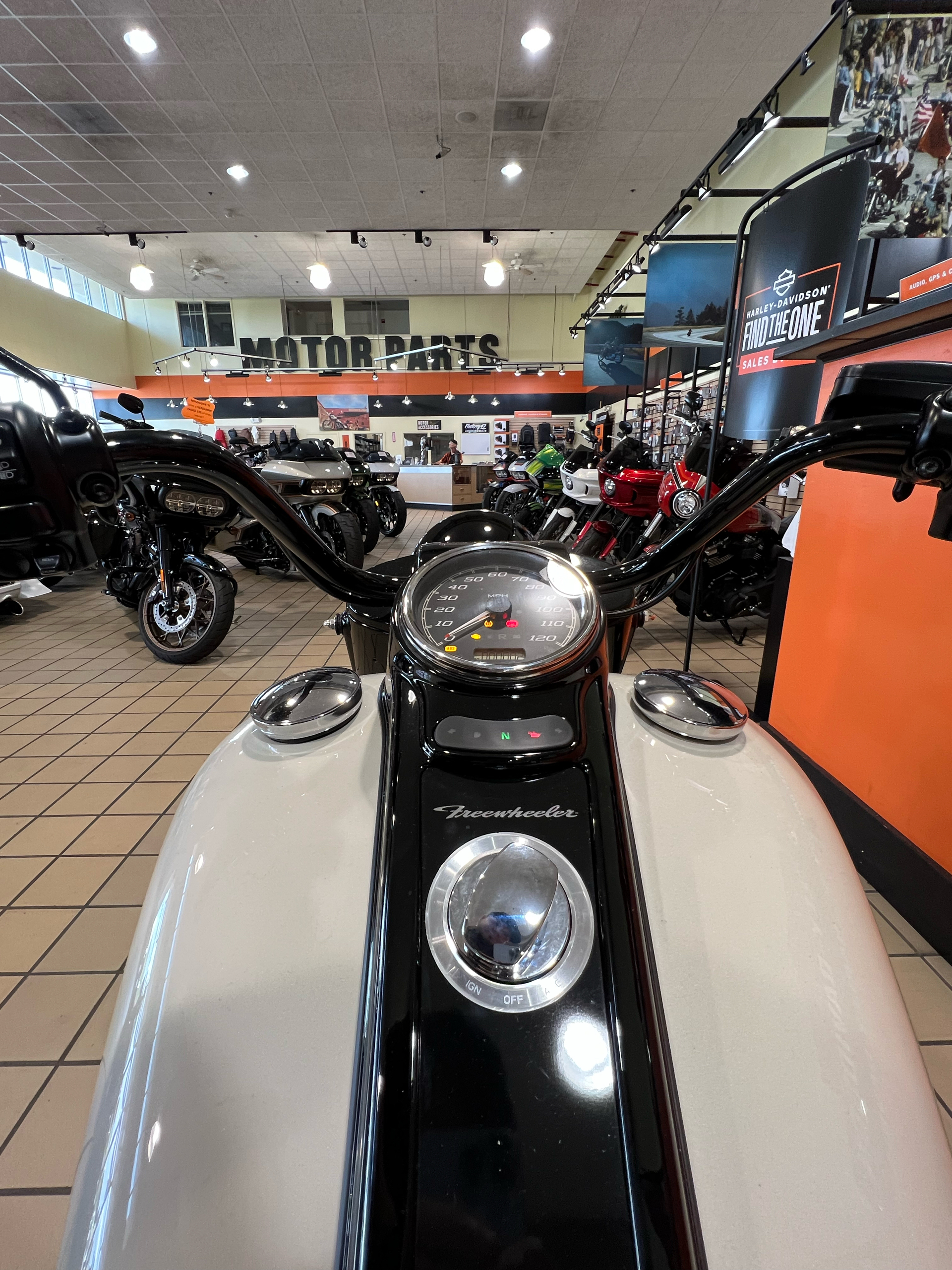 2023 Harley-Davidson Freewheeler® in Dumfries, Virginia - Photo 17