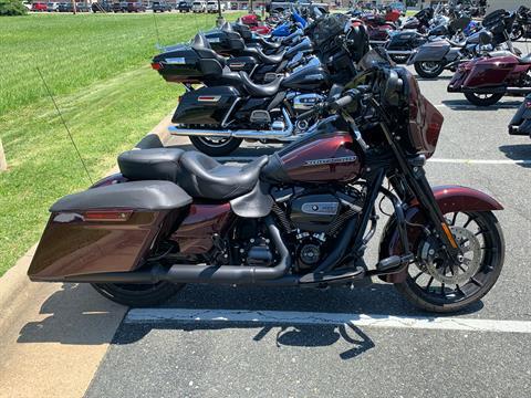 2018 Harley-Davidson STREET GLIDE SPECIAL in Dumfries, Virginia