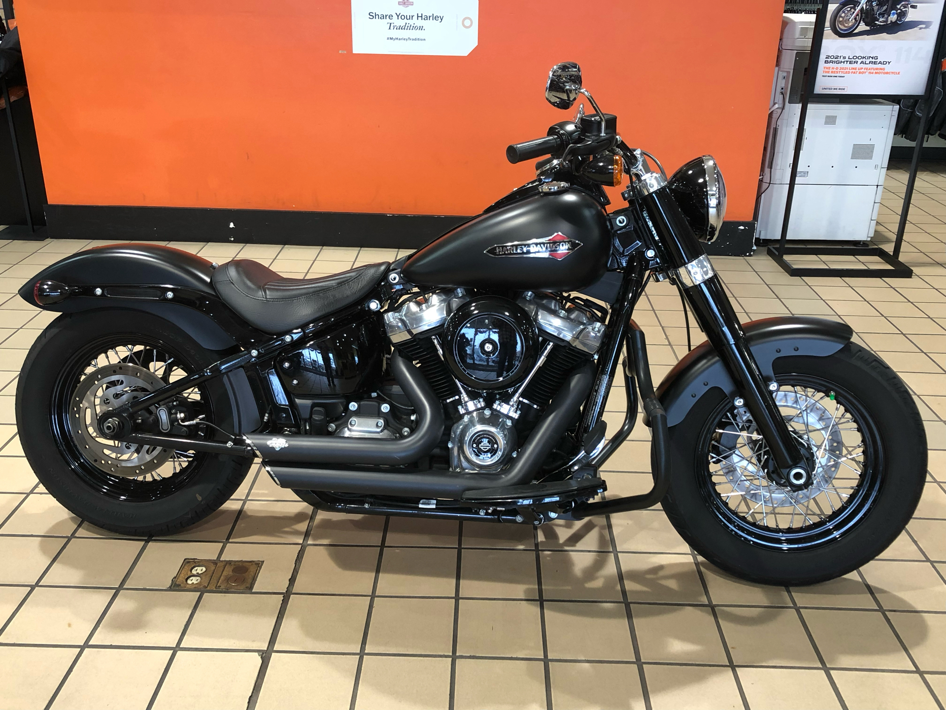 2018 Harley-Davidson Softail Slim® 107 in Dumfries, Virginia - Photo 2