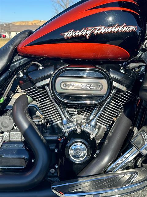 2017 Harley-Davidson CVO™ Street Glide® in Dumfries, Virginia - Photo 2