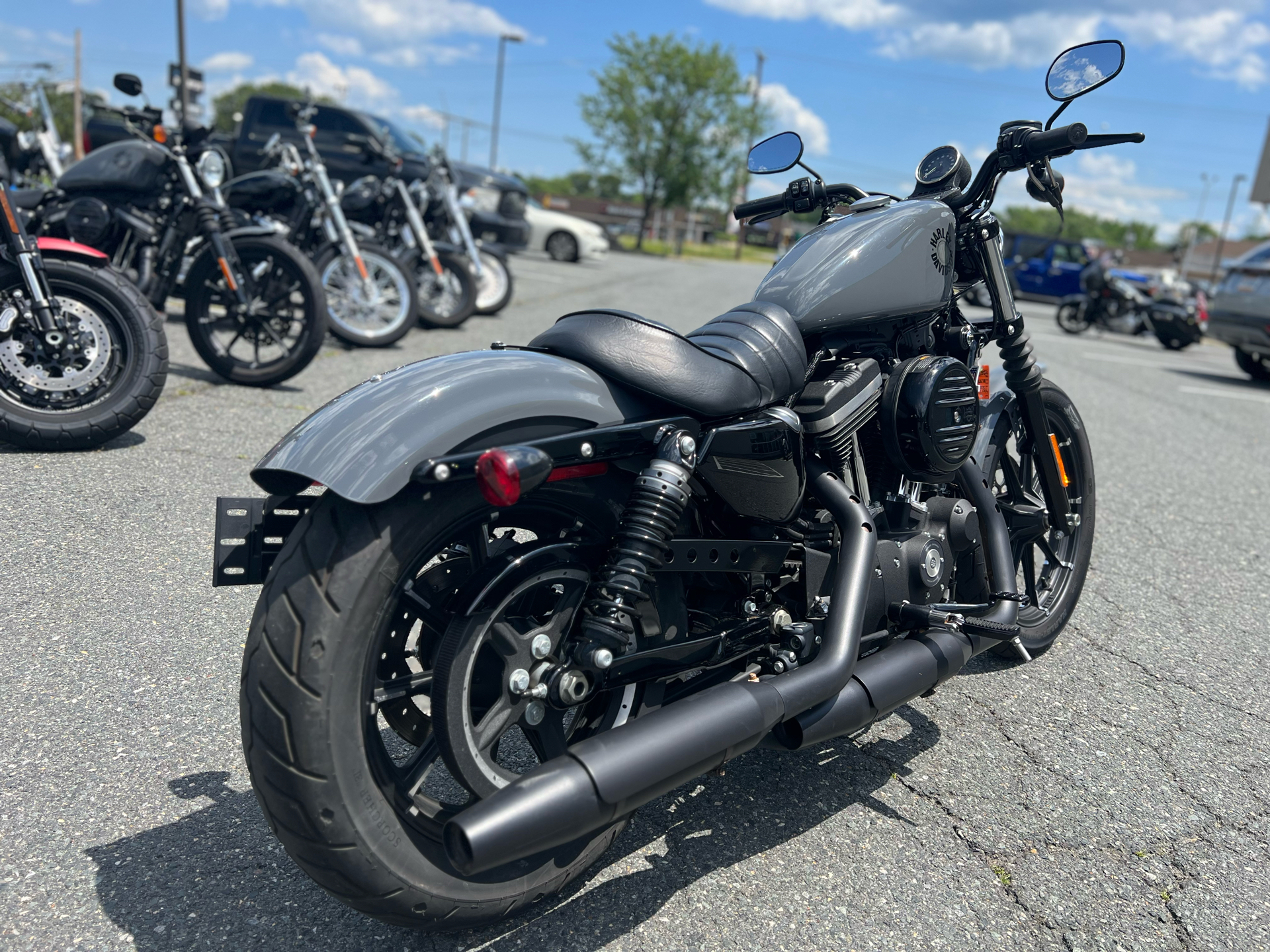 2022 Harley-Davidson IRON 883 in Dumfries, Virginia - Photo 8
