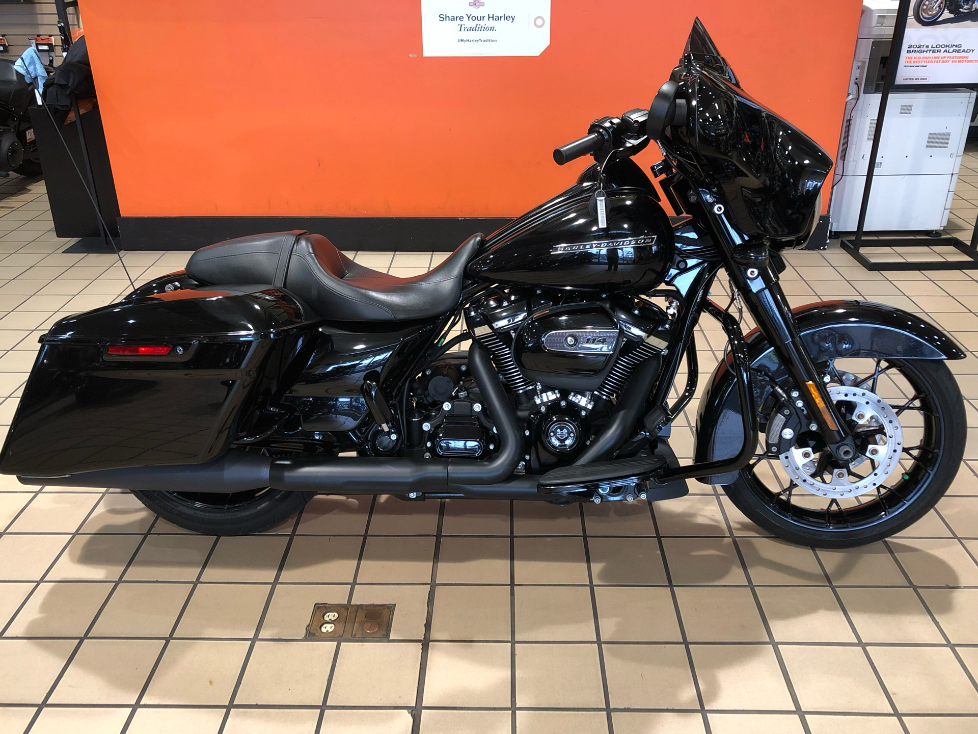 2020 Harley-Davidson Street Glide® Special in Dumfries, Virginia - Photo 2