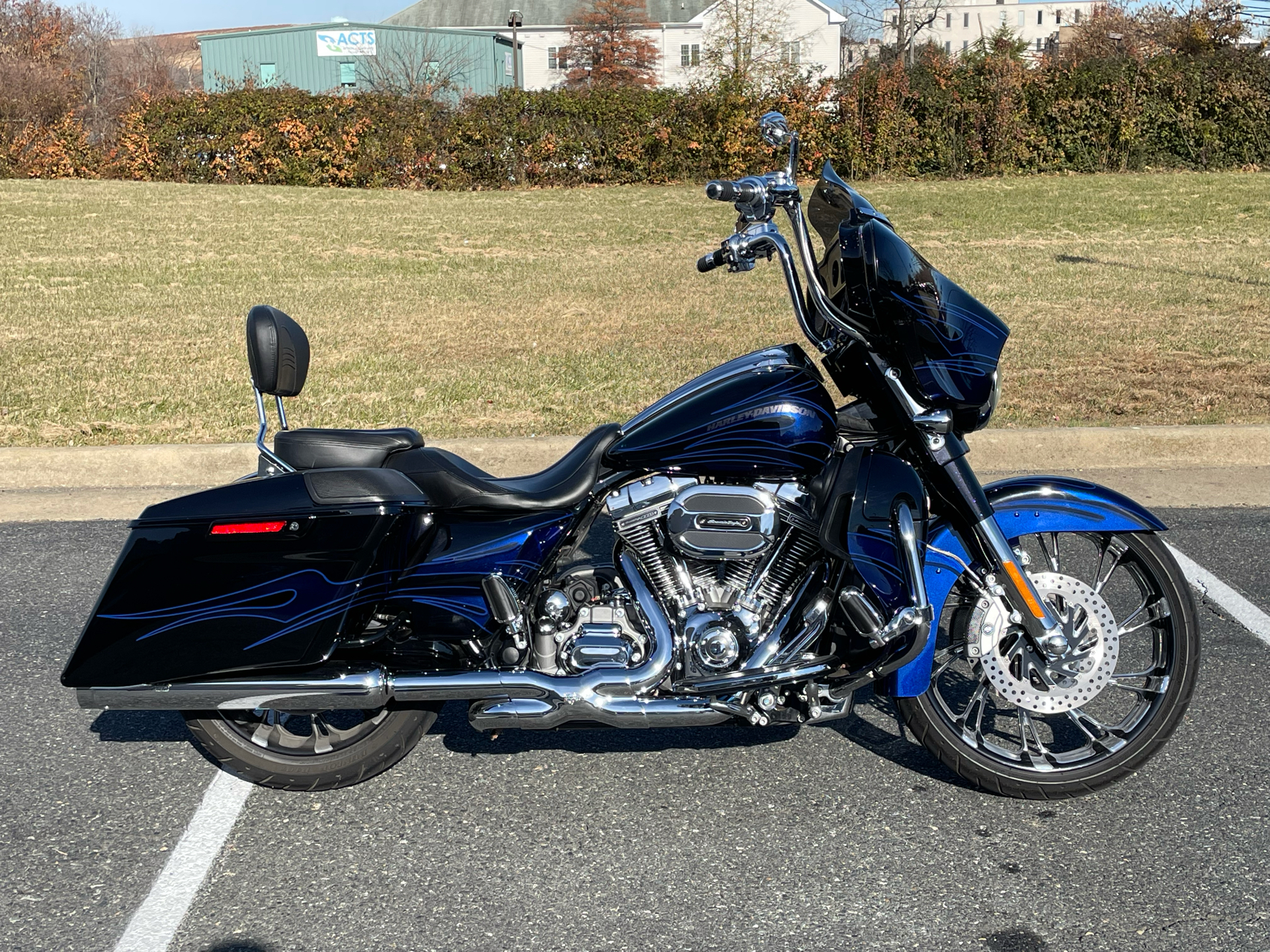2016 Harley-Davidson CVO™ Street Glide® in Dumfries, Virginia - Photo 1